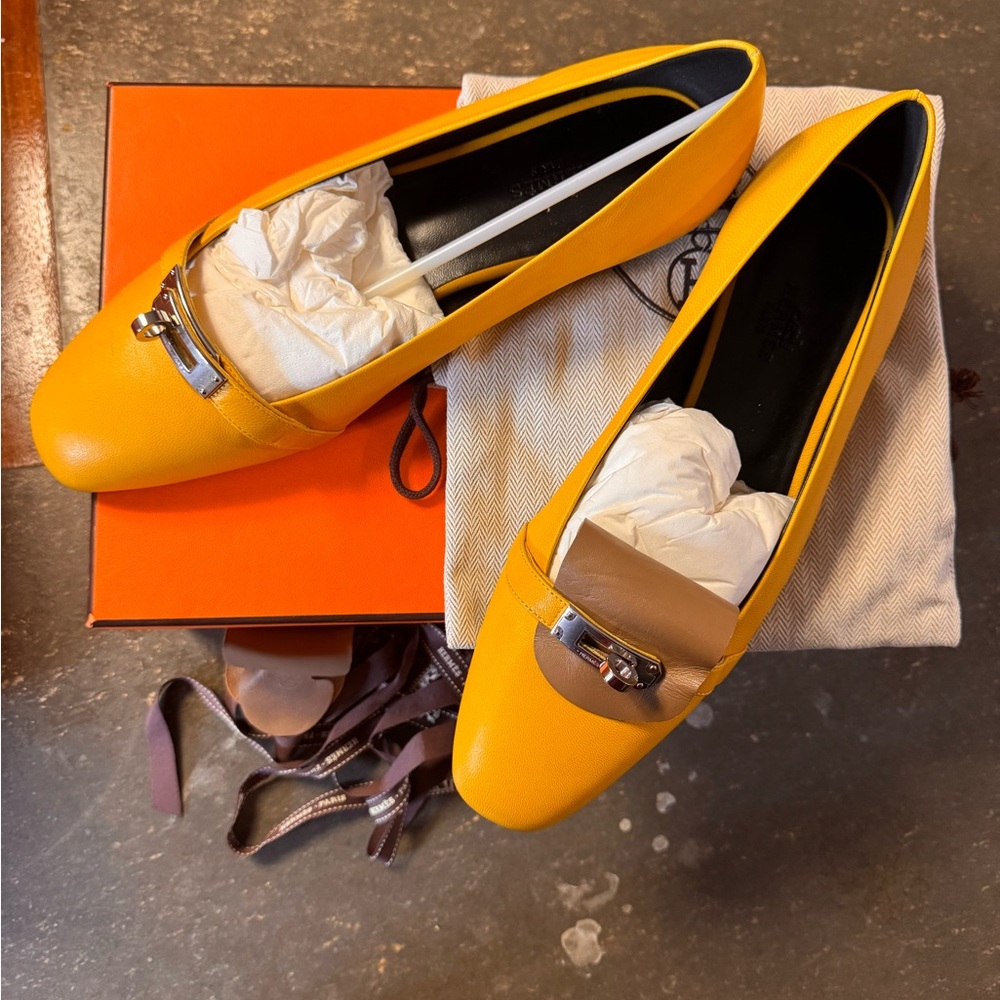 HERMES Authentic Bilbao Pumps Shoes Yellow Silver Flat Kelly Hardware Size 39